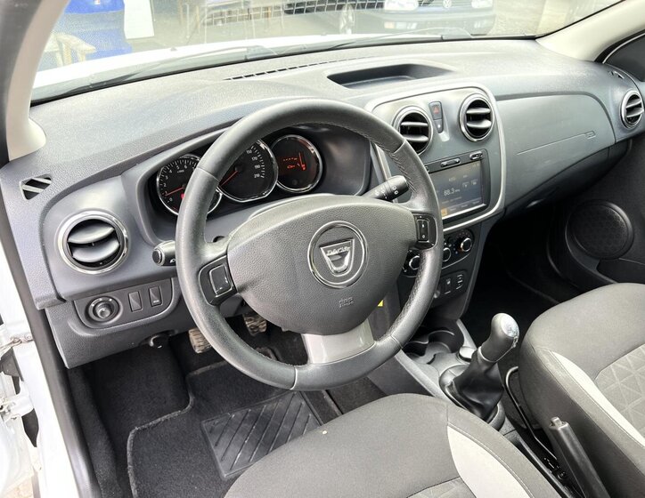 Dacia Sandero Hatchback 1,5 l 66 kw