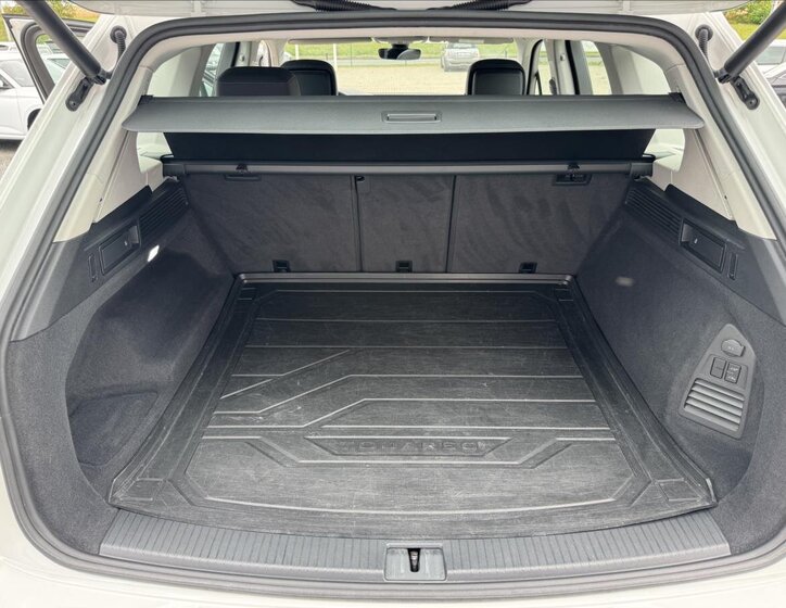 Volkswagen Touareg SUV / Terénní 3,0 l 170 kw