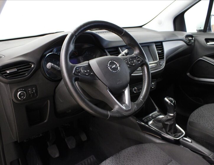 Opel Crossland X SUV / Terénní 1,2 l 61 kw