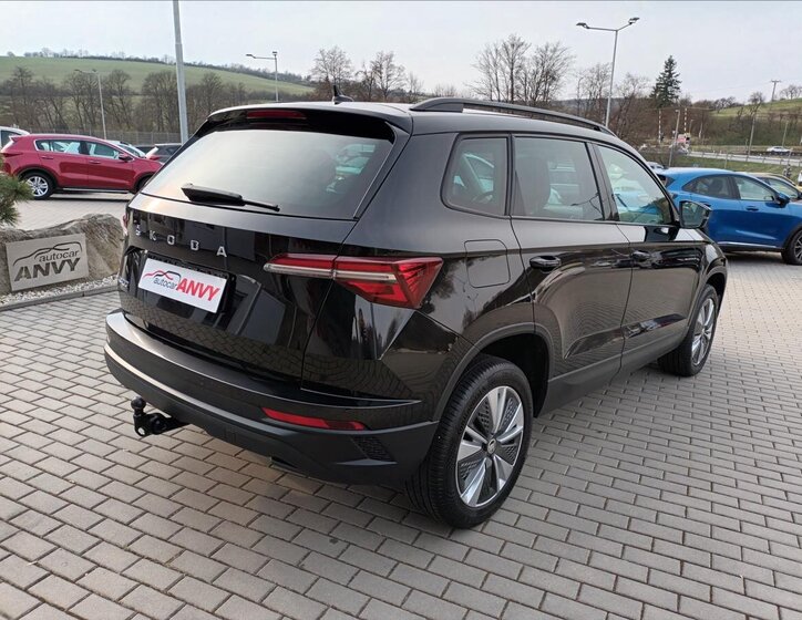 Škoda Karoq SUV / Terénní 1,5 l 110 kw