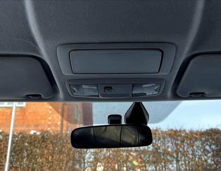 Mitsubishi Outlander 26