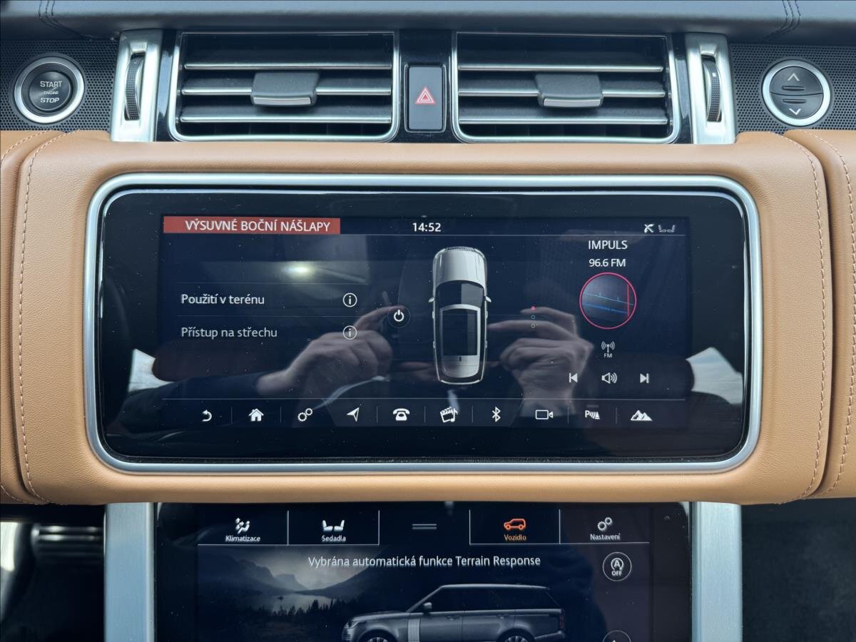Land Rover Range Rover SUV / Terénní 4,4 l 250 kw