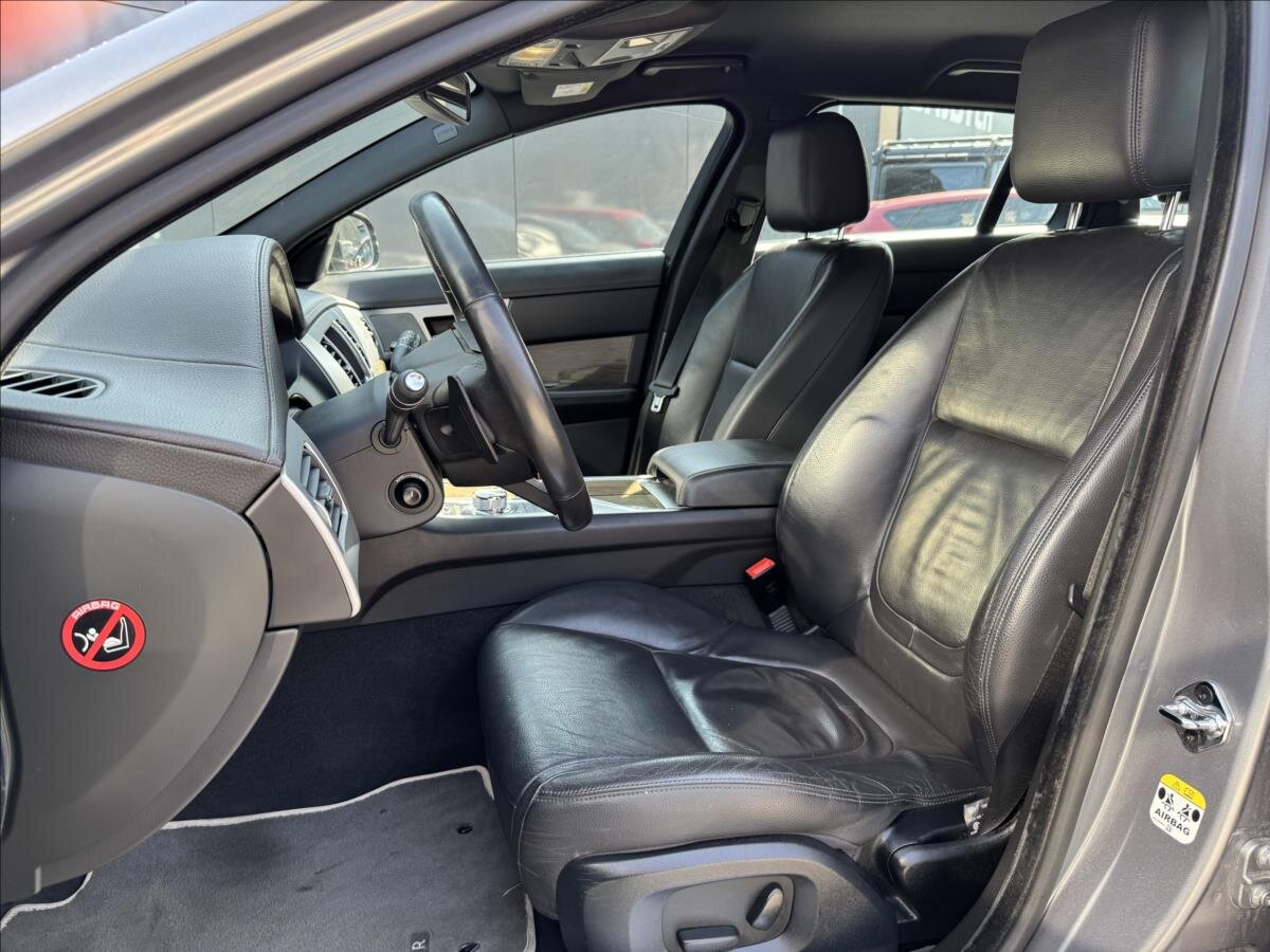 Jaguar XF Kombi 2,2 l 120 kw