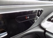 Mercedes-Benz Třídy E 30