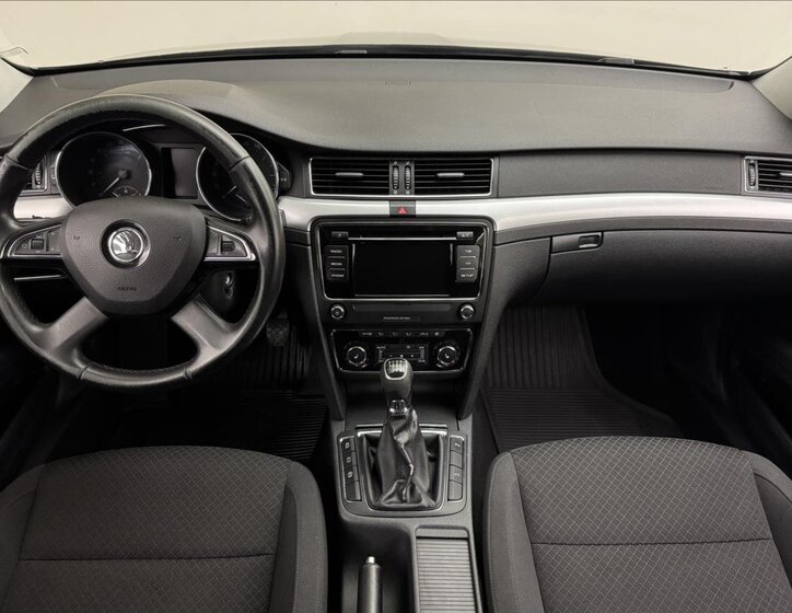 Škoda Superb Kombi 2,0 l 103 kw