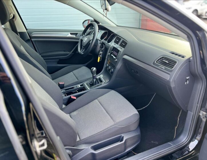 Volkswagen Golf Hatchback 1,2 l 77 kw