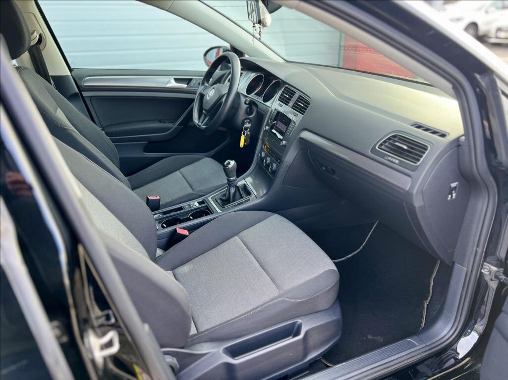 Volkswagen Golf Hatchback 1,2 l 77 kw