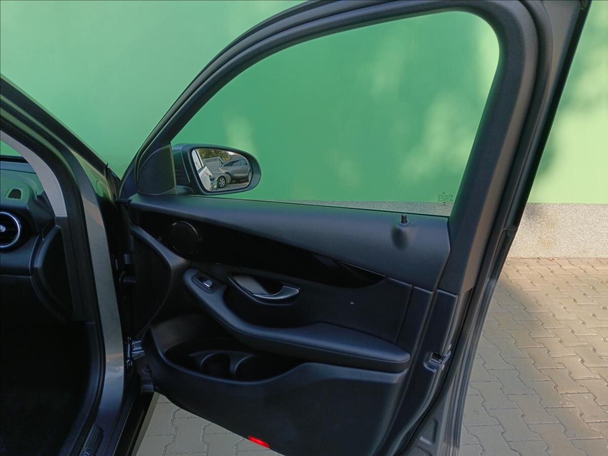 Mercedes-Benz GLC SUV 2,0 l 225 kw