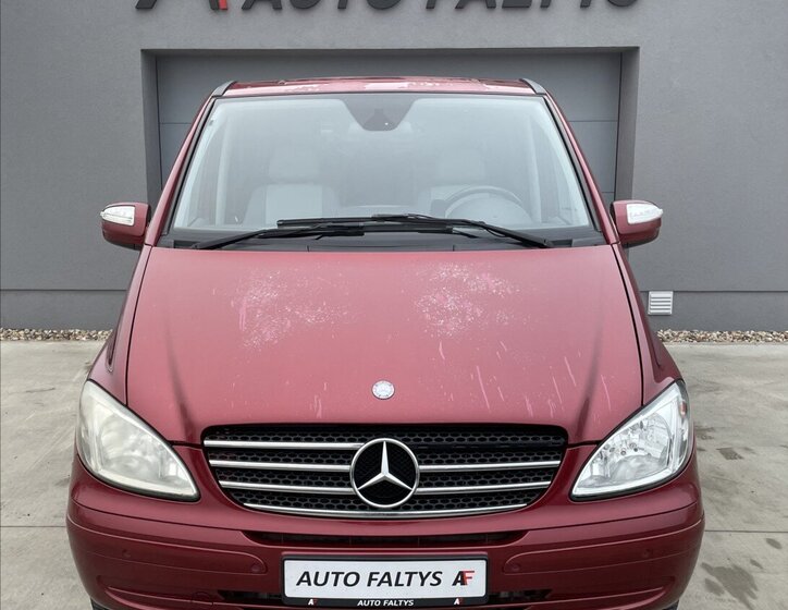 Mercedes-Benz Viano 8