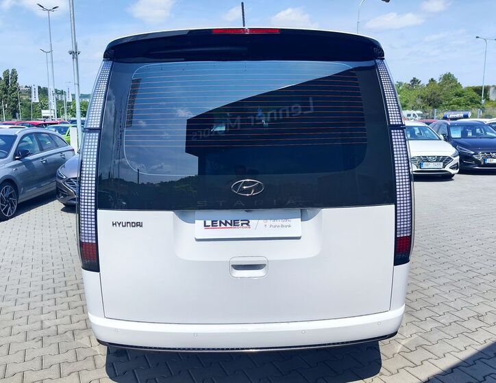 Hyundai Staria 6
