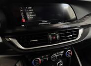 Alfa Romeo Stelvio 21