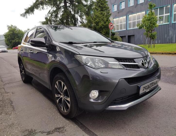 Toyota RAV4 6