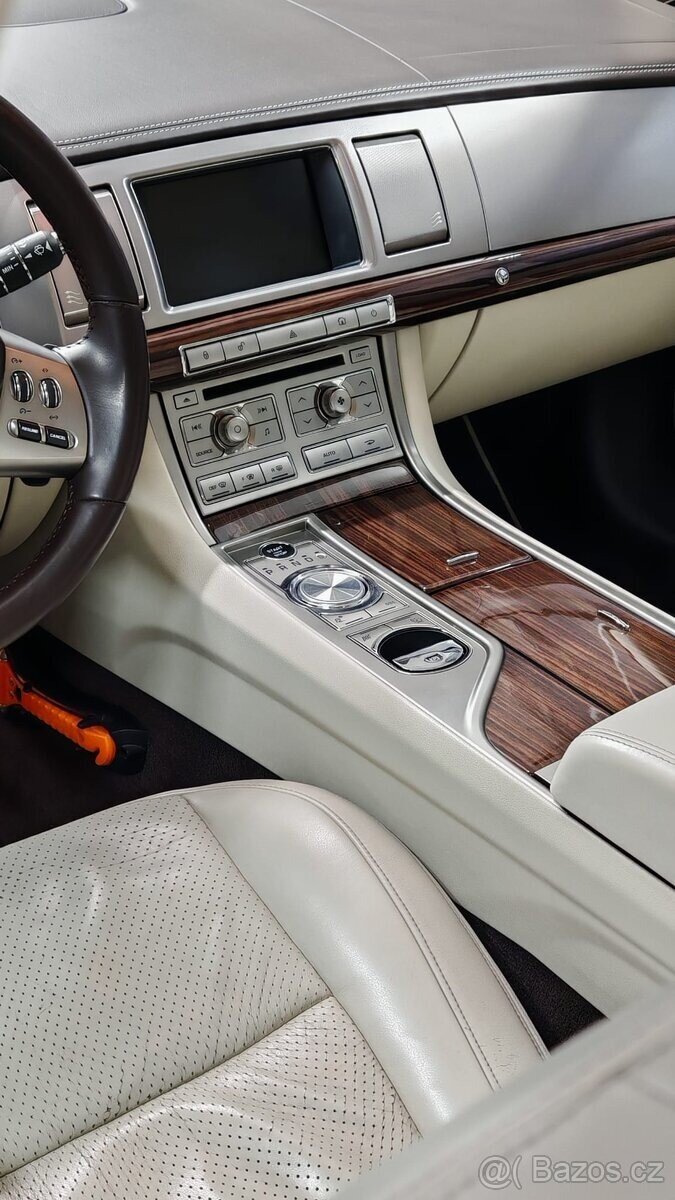 Jaguar XF Sedan 0,0 0