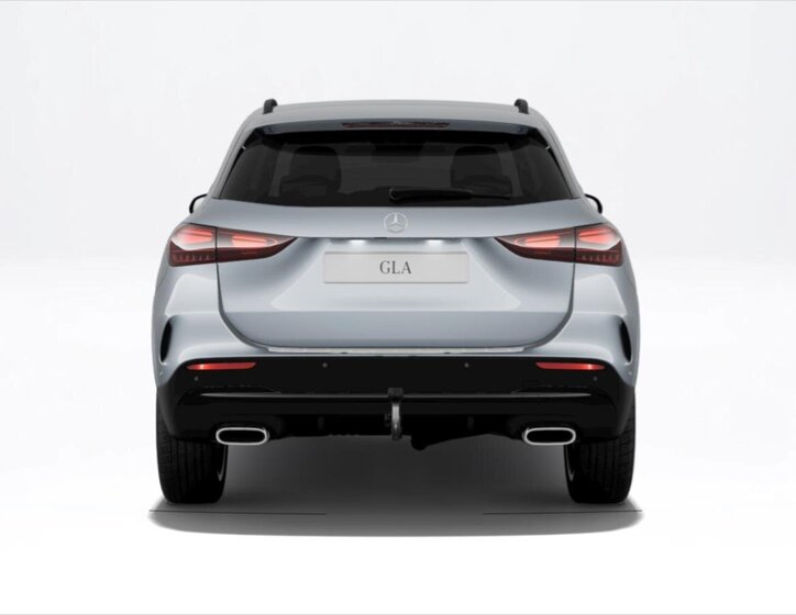 Mercedes-Benz GLA SUV / Terénní 1,3 l 120 kw