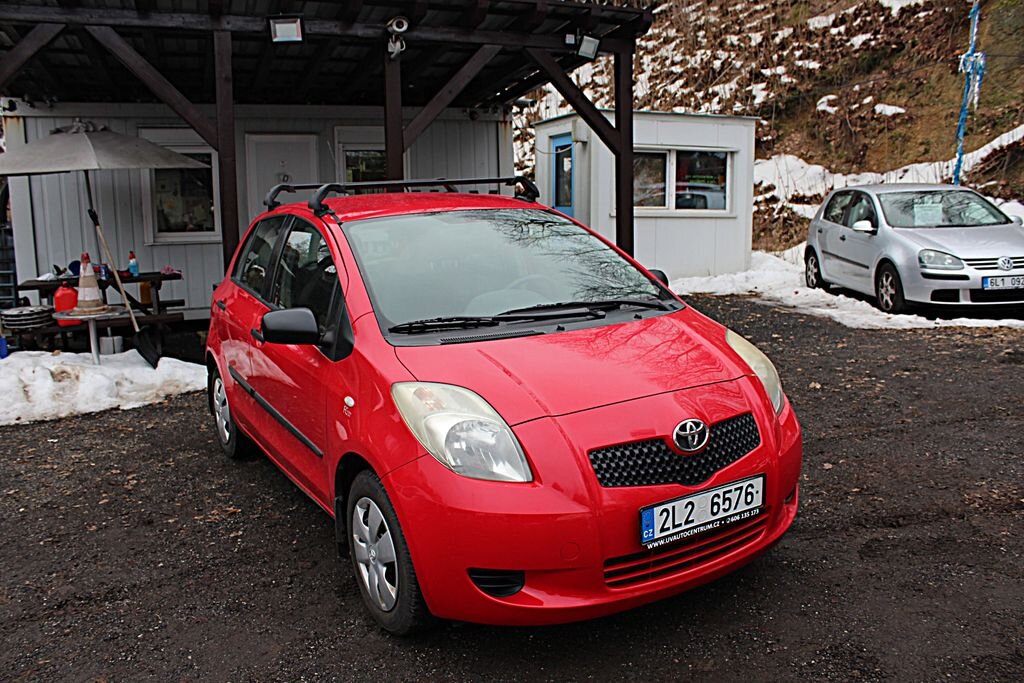 Toyota Yaris Hatchback 998,0 51 kw