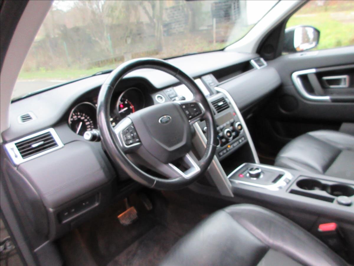 Land Rover Discovery Sport SUV 2,0 l 132 kw
