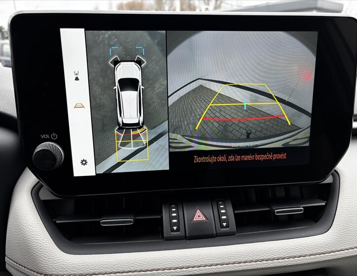 Toyota RAV4 SUV / Terénní 2,5 l 131 kw