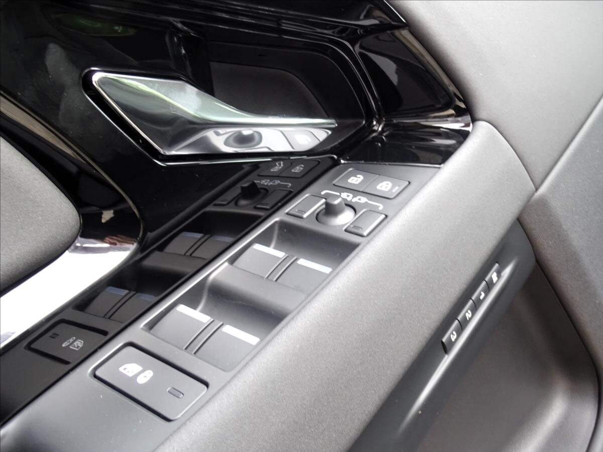 Land Rover Range Rover Evoque SUV / Terénní 2,0 l 120 kw