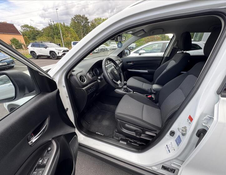 Suzuki Vitara 10
