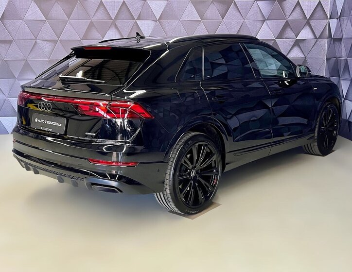 Audi Q8 SUV 3,0 l 210 kw