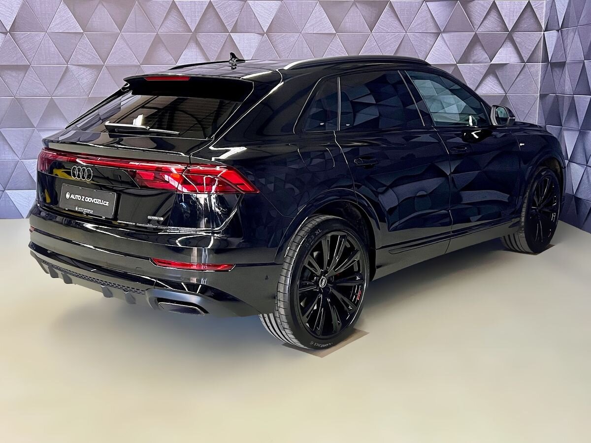 Audi Q8 SUV 3,0 l 210 kw