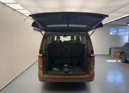 Volkswagen Multivan 9