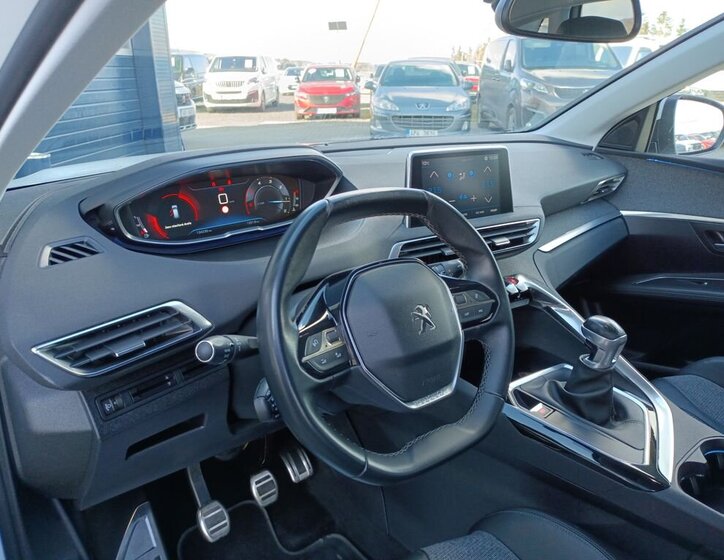 Peugeot 3008 SUV / Terénní 1,6 l 88 kw