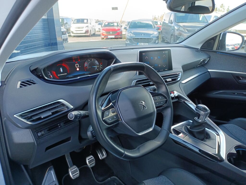 Peugeot 3008 SUV / Terénní 1,6 l 88 kw