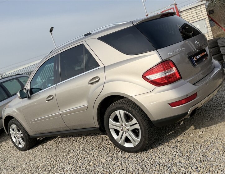 Mercedes-Benz Třídy M Kombi 3,0 l 165 kw