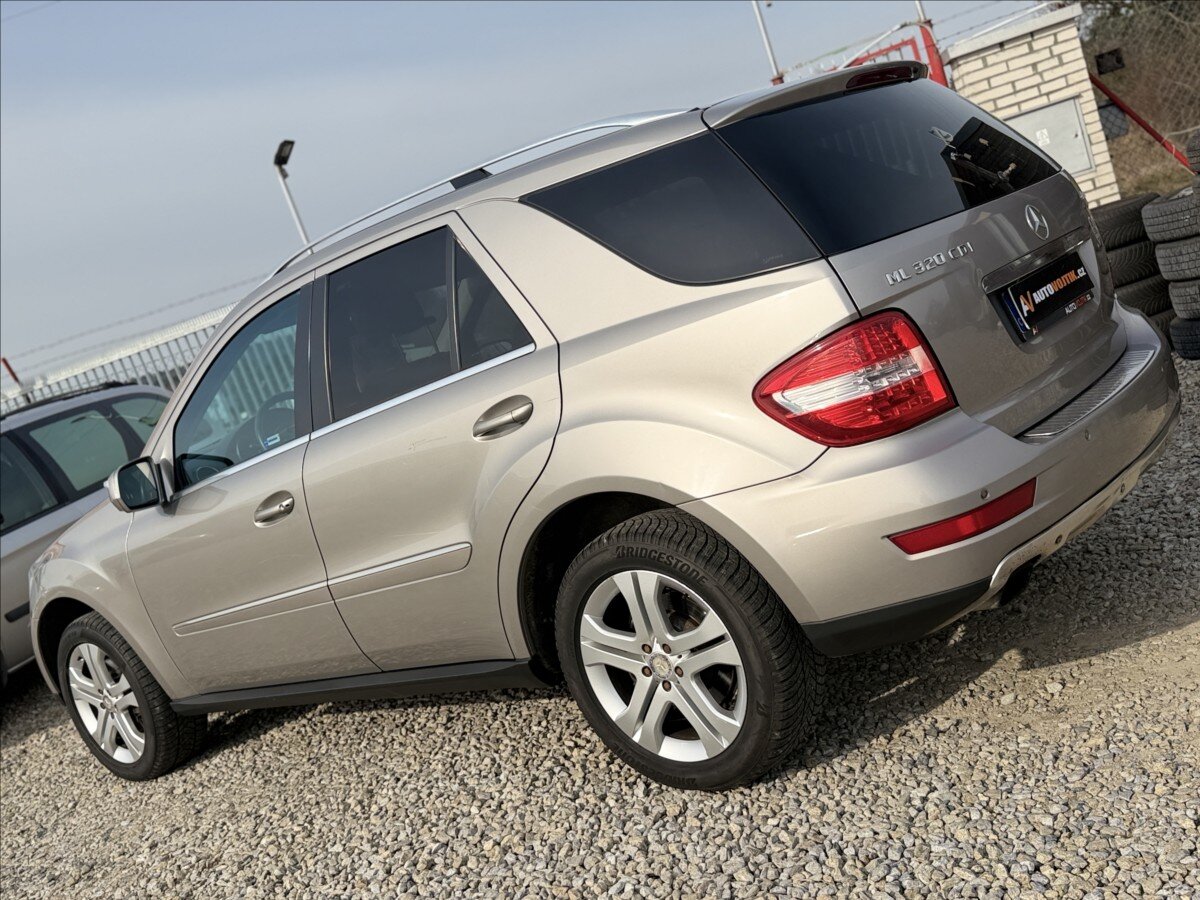 Mercedes-Benz Třídy M Kombi 3,0 l 165 kw