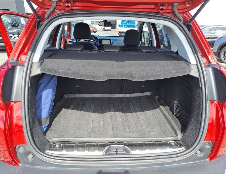 Peugeot 2008 MPV 1,2 l 81 kw