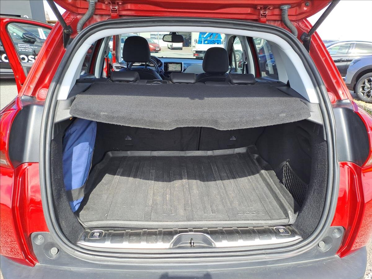 Peugeot 2008 MPV 1,2 l 81 kw