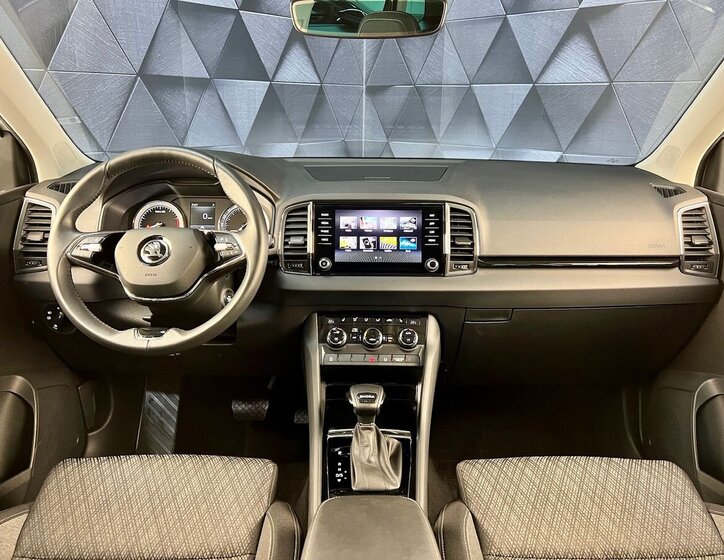 Škoda Karoq SUV / Terénní 1,5 l 110 kw