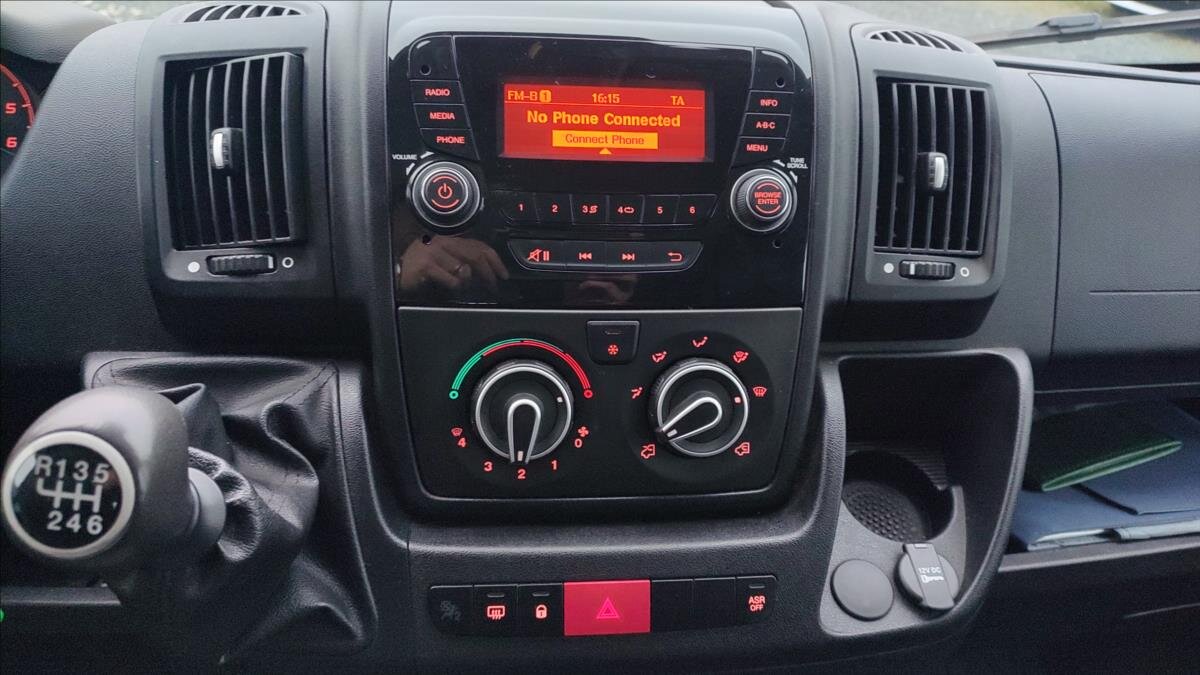 Peugeot Boxer Valník 2,2 l 103 kw