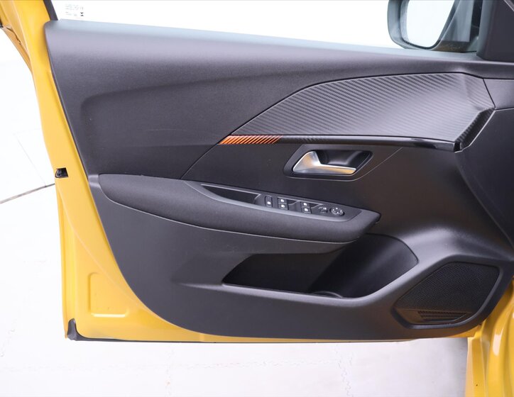 Peugeot 208 Hatchback 1,2 l 74 kw