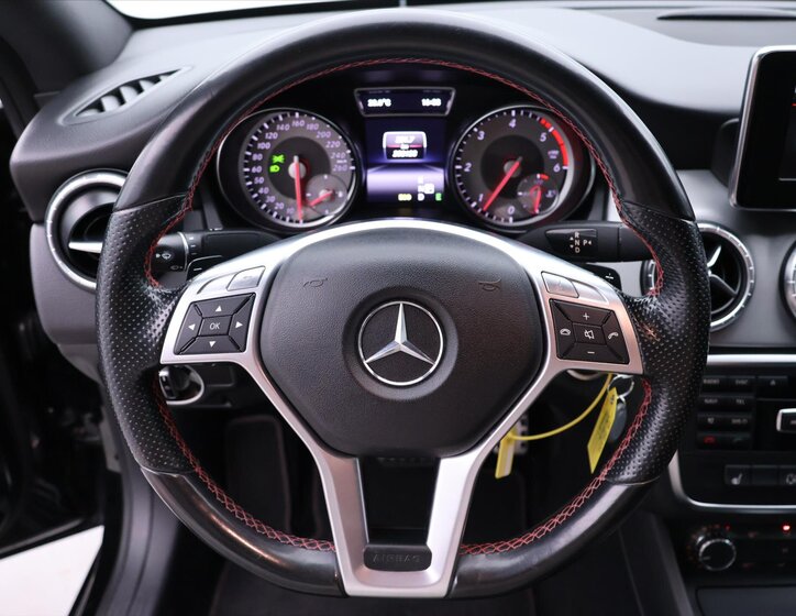 Mercedes-Benz CLA 17