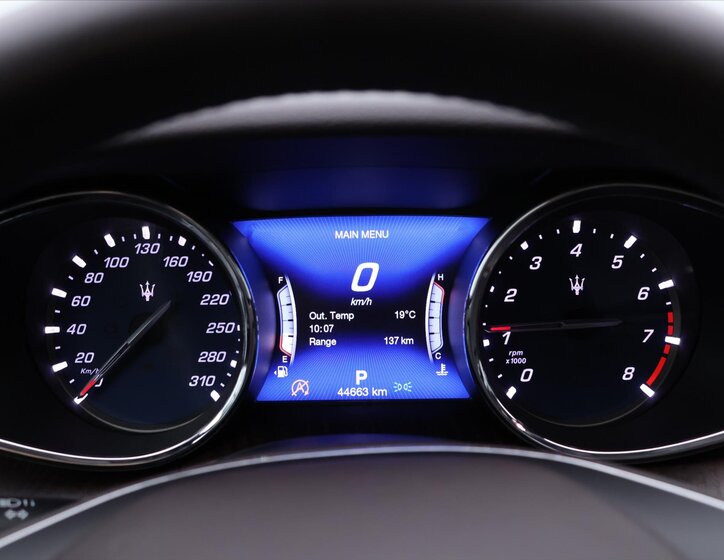 Maserati Quattroporte Sedan 3,0 l 316 kw