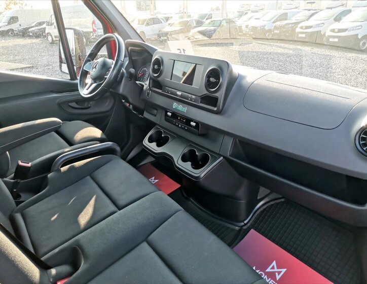 Mercedes-Benz Sprinter Valník 3,0 l 140 kw