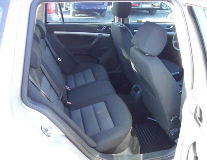 Škoda Octavia Kombi 1,8 l 118 kw