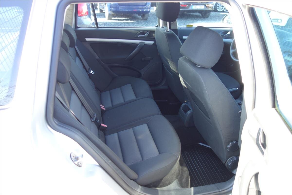 Škoda Octavia Kombi 1,8 l 118 kw