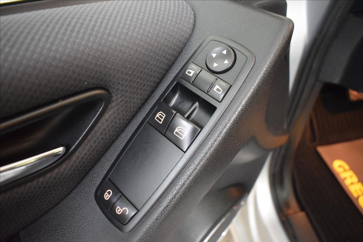 Mercedes-Benz Třídy A Hatchback 1,7 l 85 kw