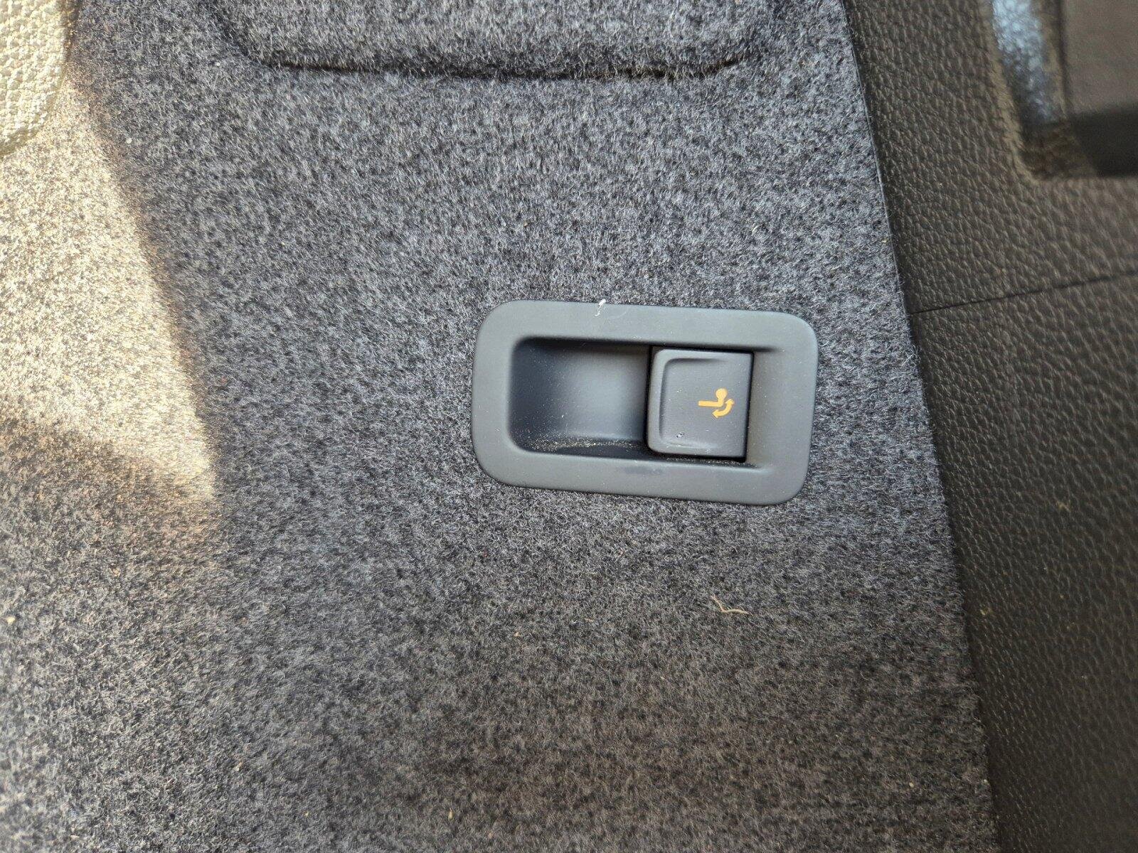 Škoda Karoq SUV / Terénní 1,5 l 110 kw