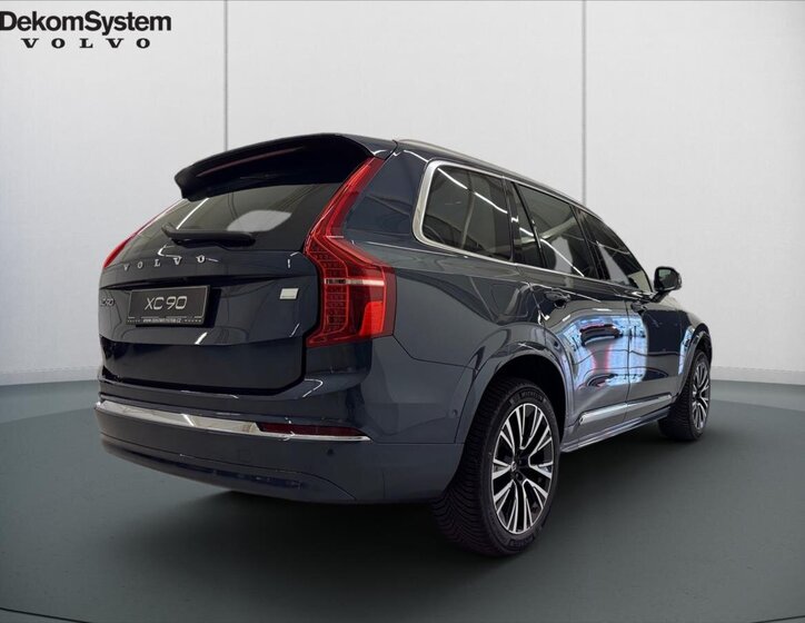 Volvo XC90 SUV / Terénní 2,0 l 335 kw