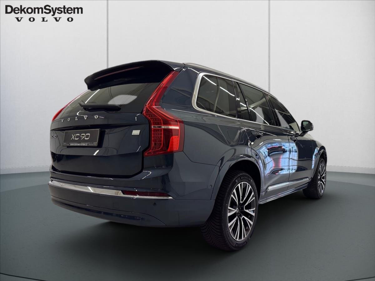 Volvo XC90 SUV / Terénní 2,0 l 335 kw