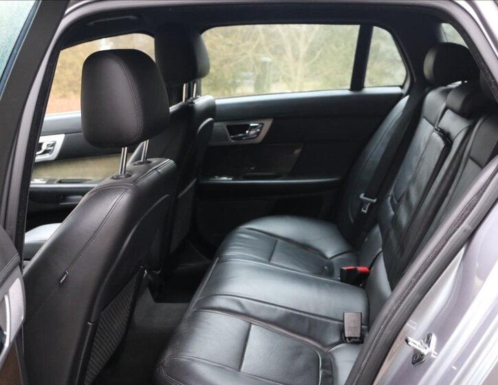 Jaguar XF Kombi 3,0 l 177 kw