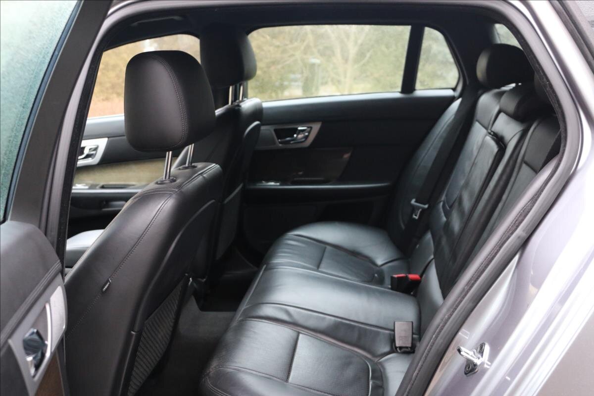 Jaguar XF Kombi 3,0 l 177 kw