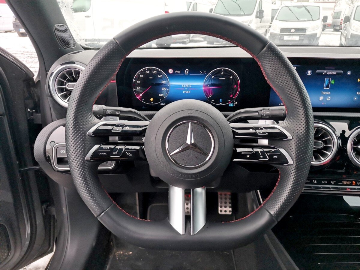 Mercedes-Benz Třídy A Hatchback 2,0 l 110 kw