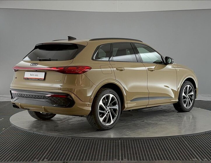 Audi Q5 SUV / Terénní 2,0 l 150 kw