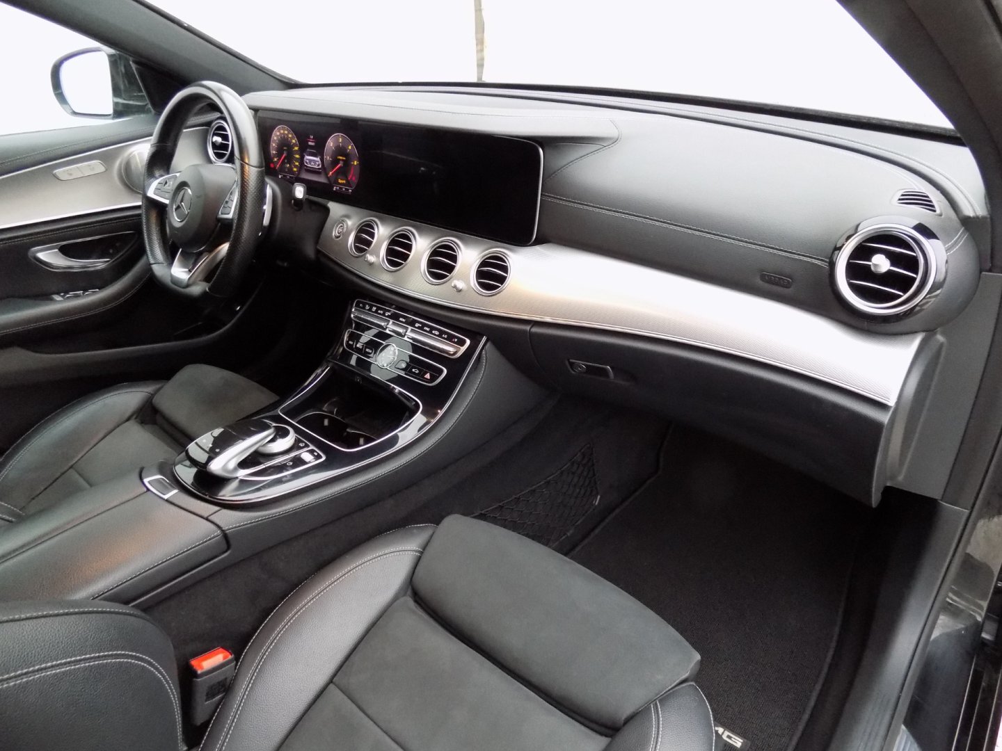 Mercedes-Benz Třídy E Sedan 3,0 l 190 kw