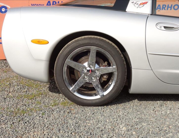 Chevrolet Corvette Kupé 5,7 l 253 kw